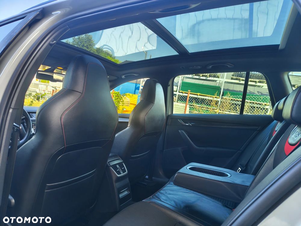 Skoda Octavia 2.0 TDI (Green tec) RS - 9