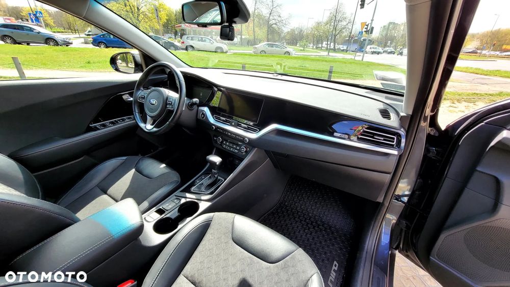 Kia Niro 1.6 GDI Hybrid Business Line - 16