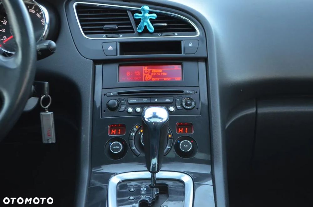 Peugeot 5008 HDI 160 Automatik Business-Line - 18