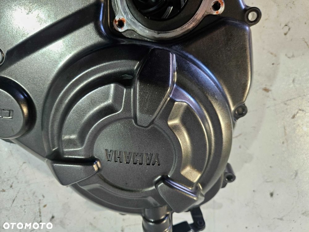 YAMAHA MT 07 Dekiel sprzęgła obudowa silnika - 3