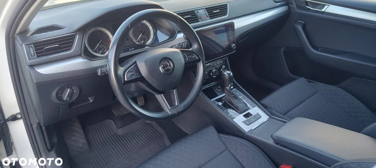 Skoda Superb 2.0 TDI Ambition DSG - 24