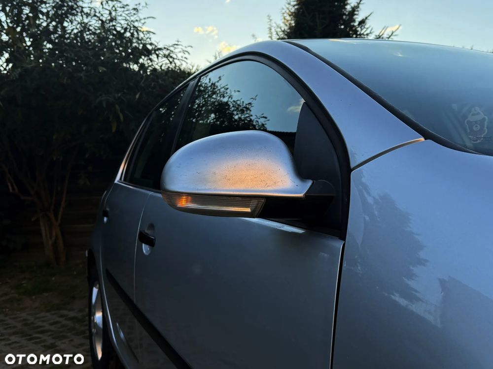 Volkswagen Golf V 1.9 TDI Trendline - 31
