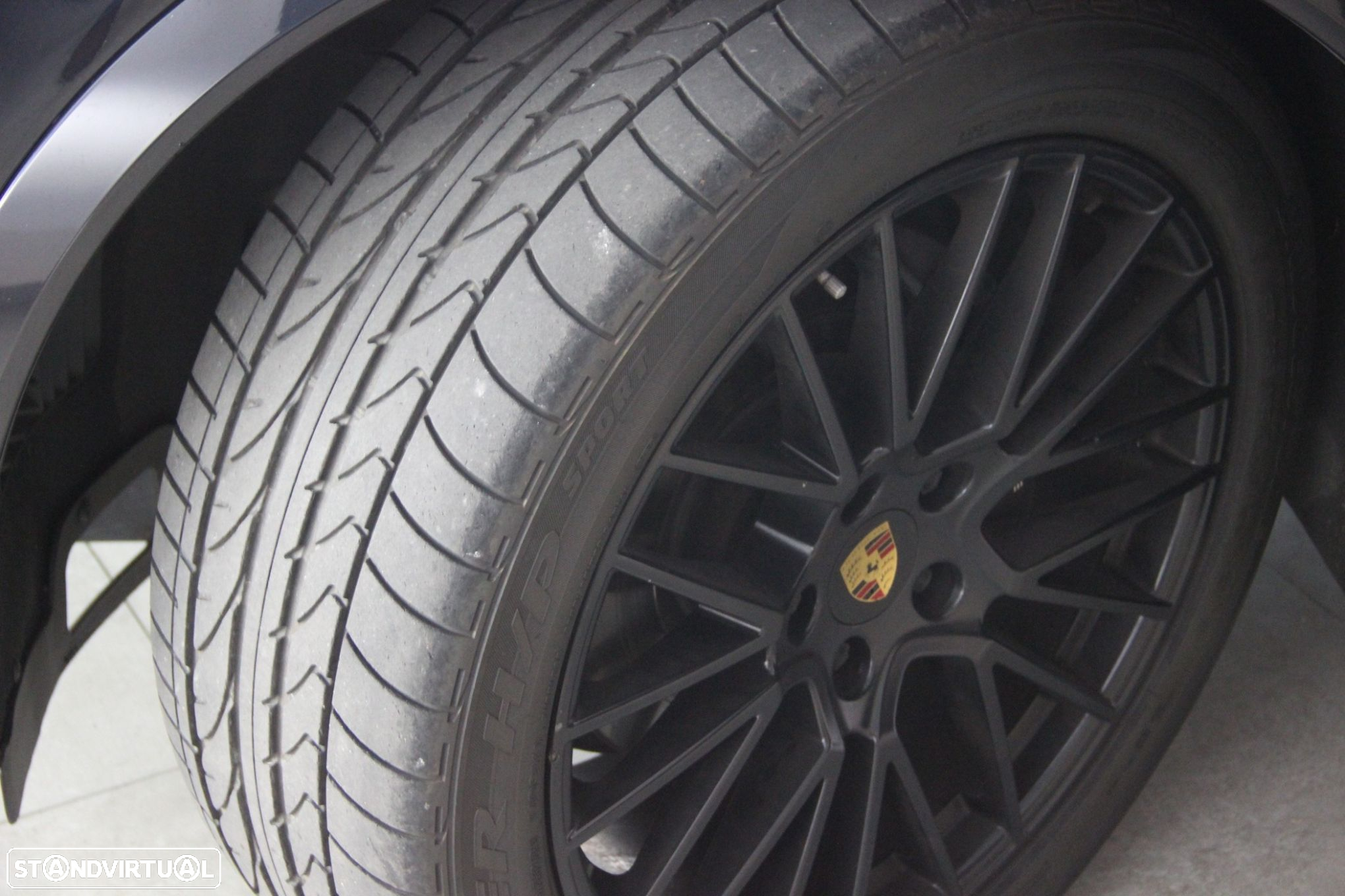 Porsche Cayenne E-Hybrid Platinum Edition - 36