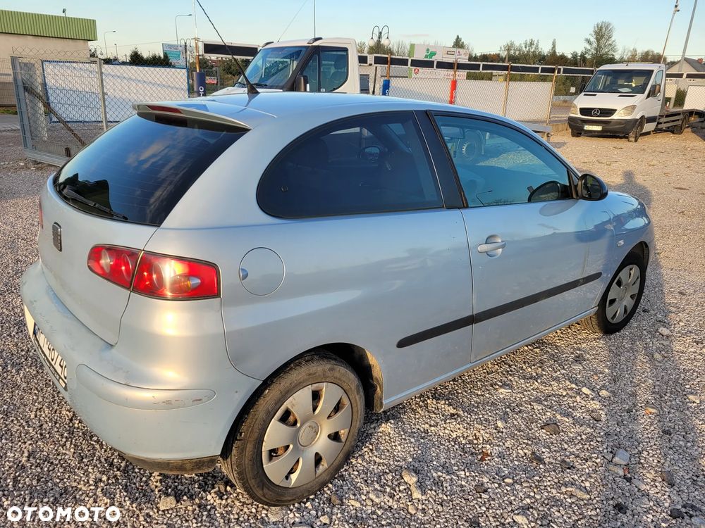 Seat Ibiza 2003 photo 4