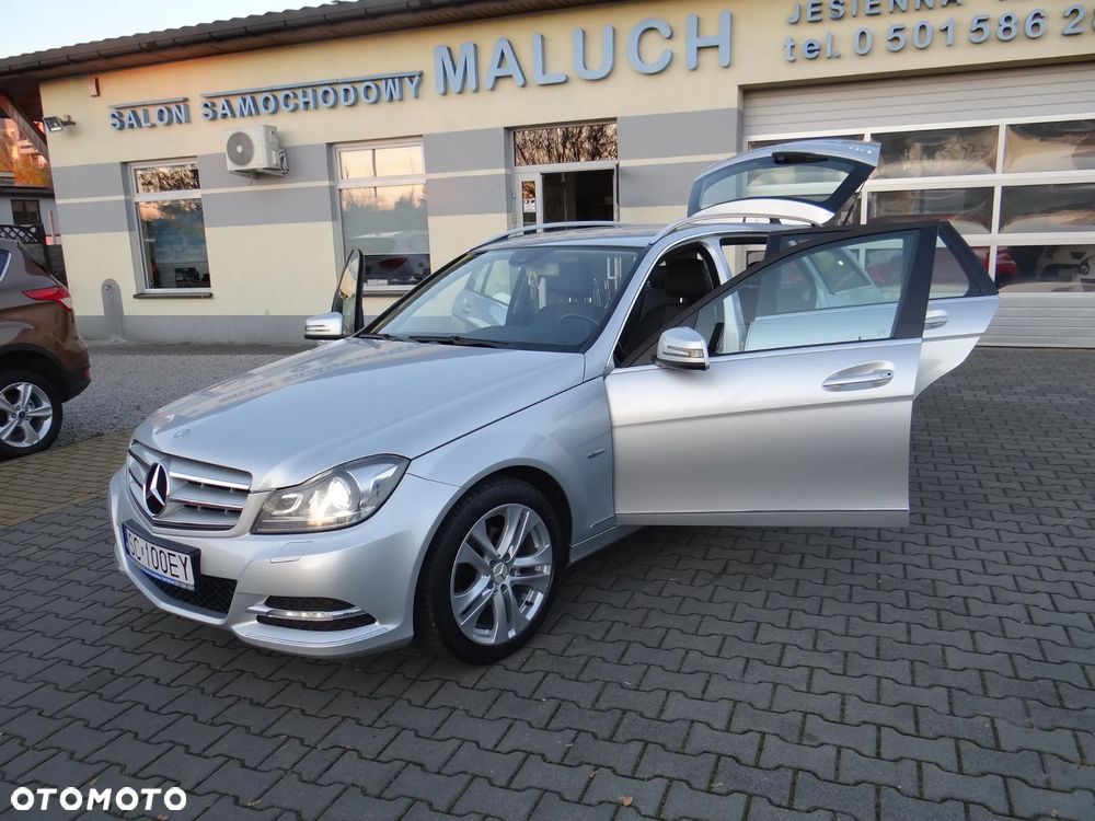 Mercedes-Benz Klasa C 180 CGI BlueEff Avantgarde - 12