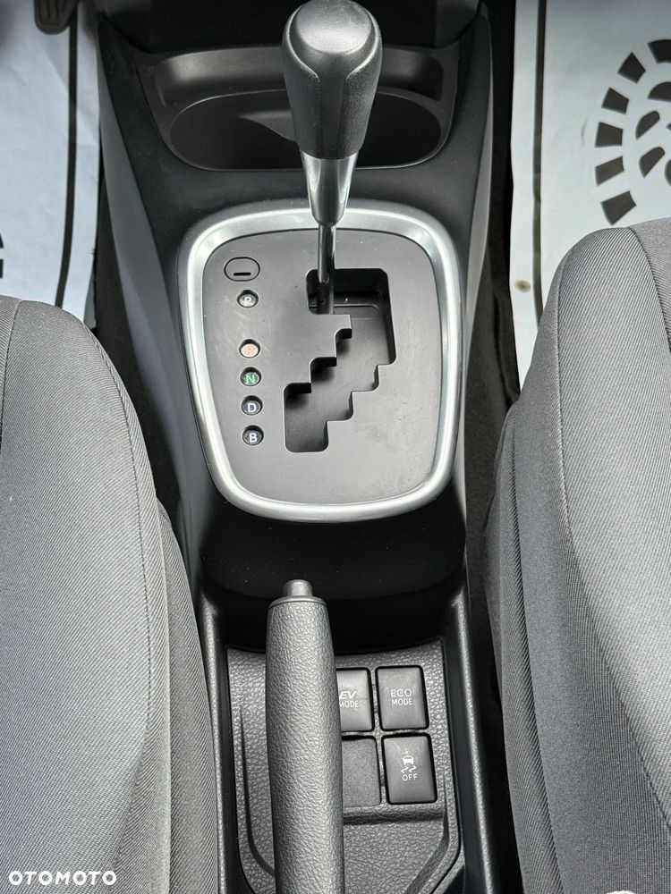 Toyota Yaris Hybrid 100 Active - 7
