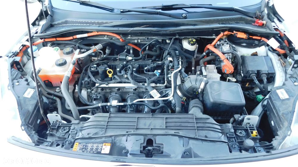 Ford Kuga 2.5 Duratec PHEV ST-LINE X - 29