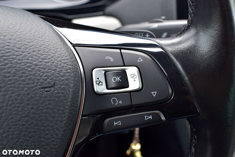 Volkswagen Jetta - 12