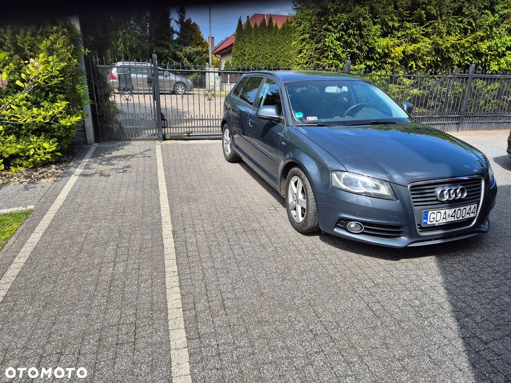 Audi A3 Sportback 2.0 TDI DPF S line Sportpaket (plus) - 2