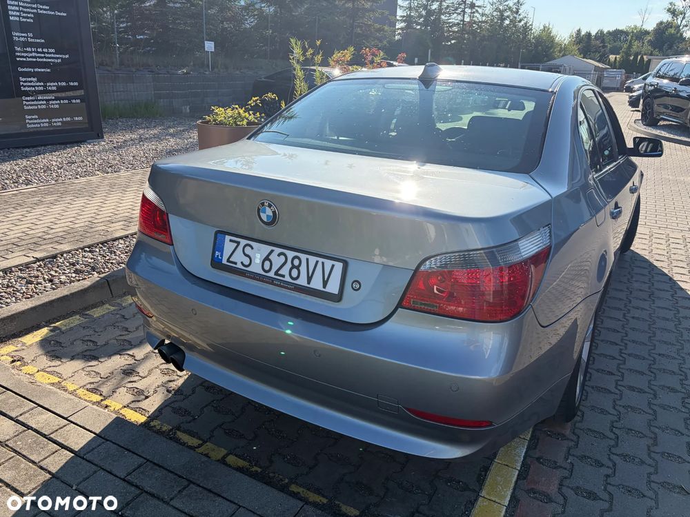 BMW Seria 5 545i - 4