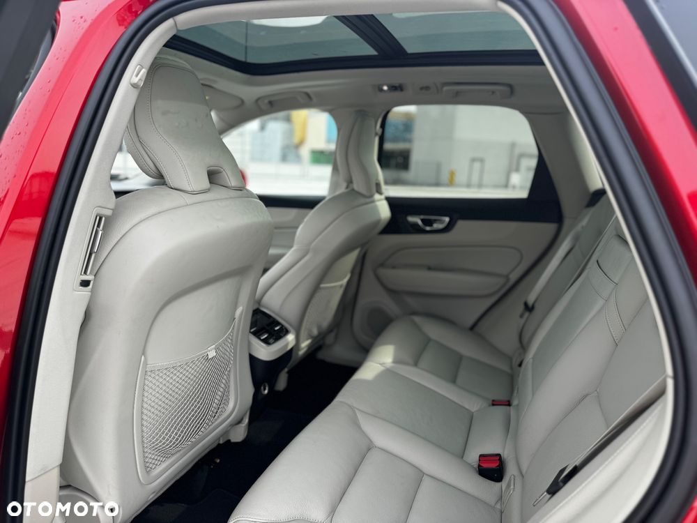 Volvo XC 60 T5 AWD Inscription - 9