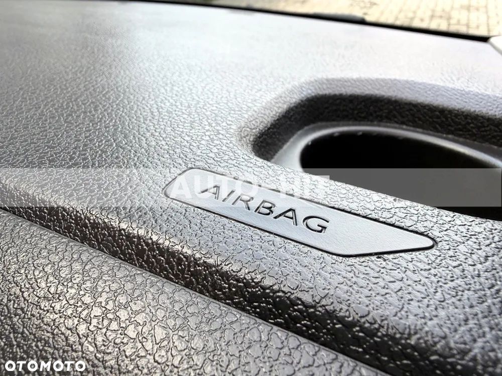 Opel Vivaro - 32