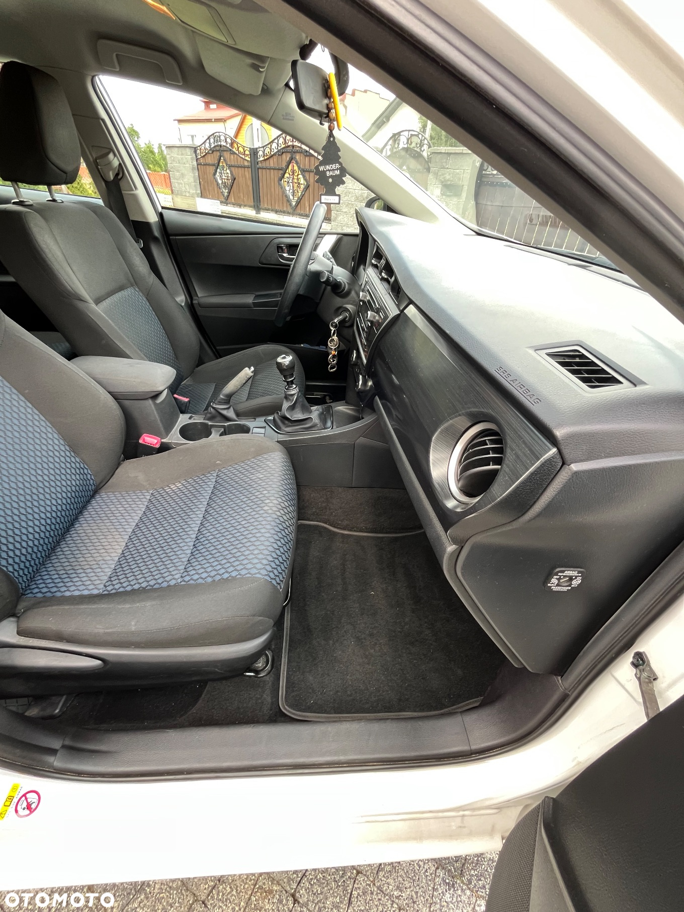 Toyota Auris - 11