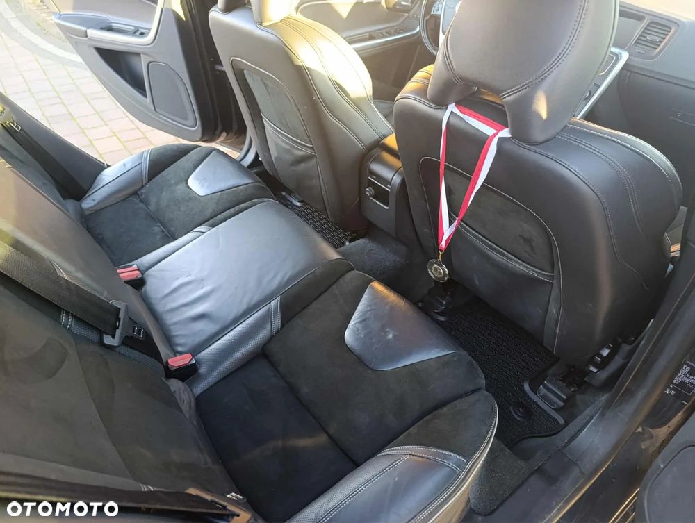 Volvo V60 D3 R-Design Momentum - 17