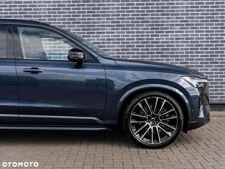 Volvo XC 90 B5 B AWD Ultra Dark 7os - 22