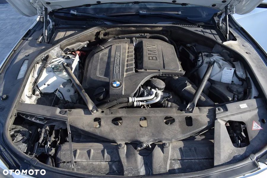 BMW Seria 7 740Li Edition Exclusive - 25