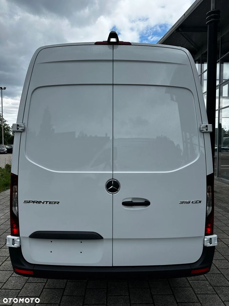 Mercedes-Benz Sprinter - 8