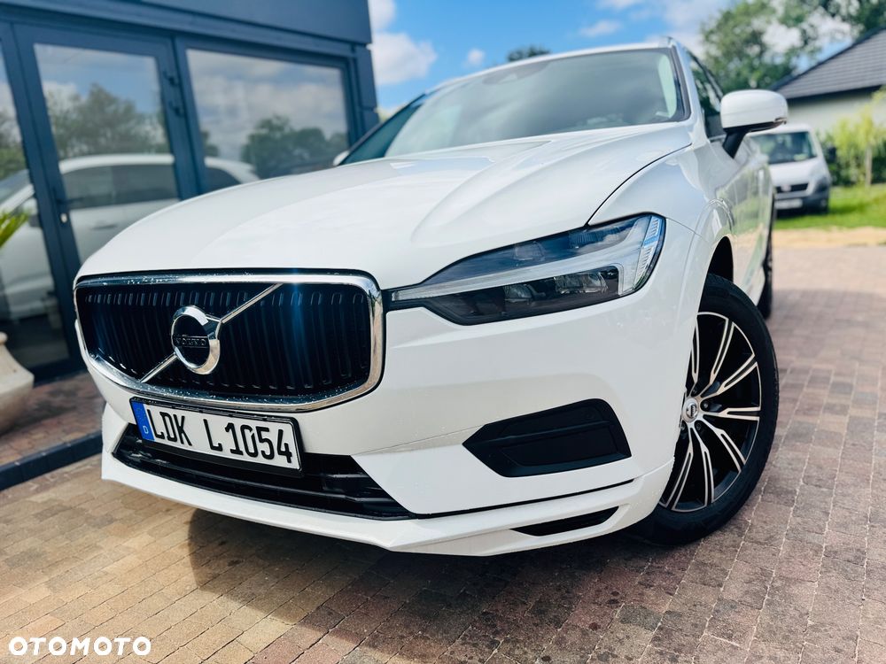 Volvo XC 60 B4 D AWD Geartronic Momentum Pro - 23