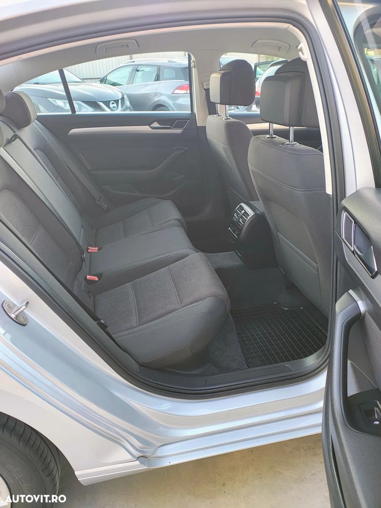 Volkswagen Passat 1.6 TDI (BlueMotion Technology) Comfortline - 15