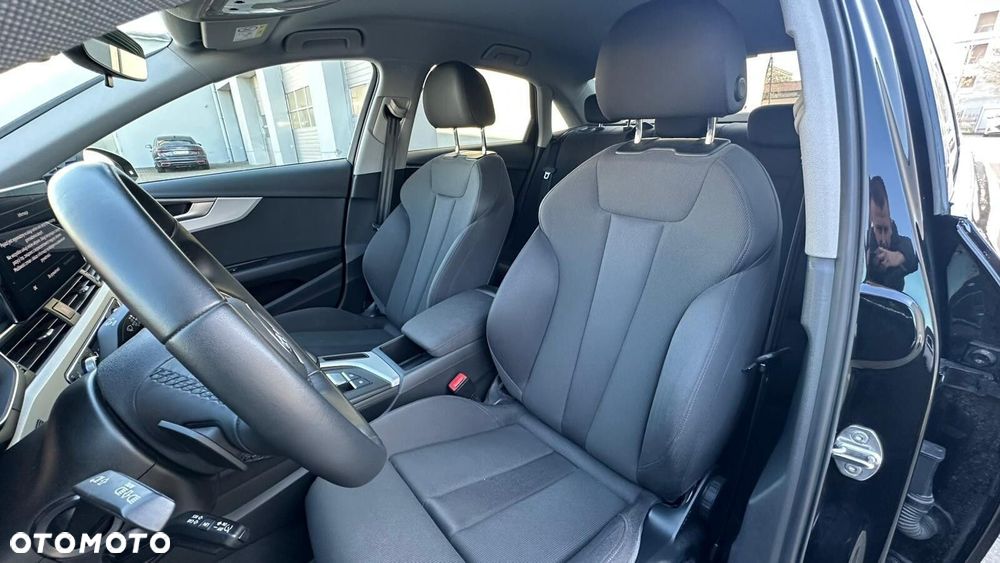 Audi A4 Limousine - 12