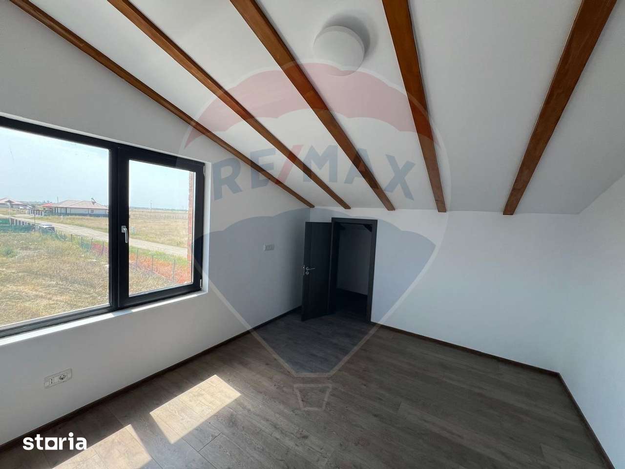 Casă / Vilă 5 camere în zona Nord - Imagine principală: 5/12