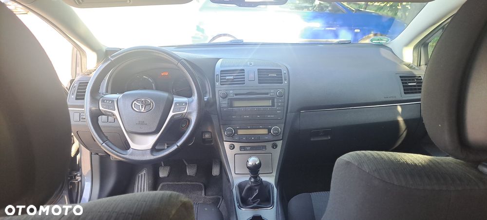 Toyota Avensis 1.8 Luna - 9