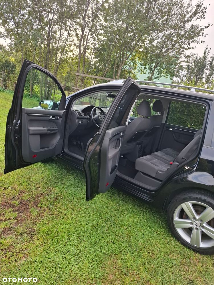 Volkswagen Touran - 21