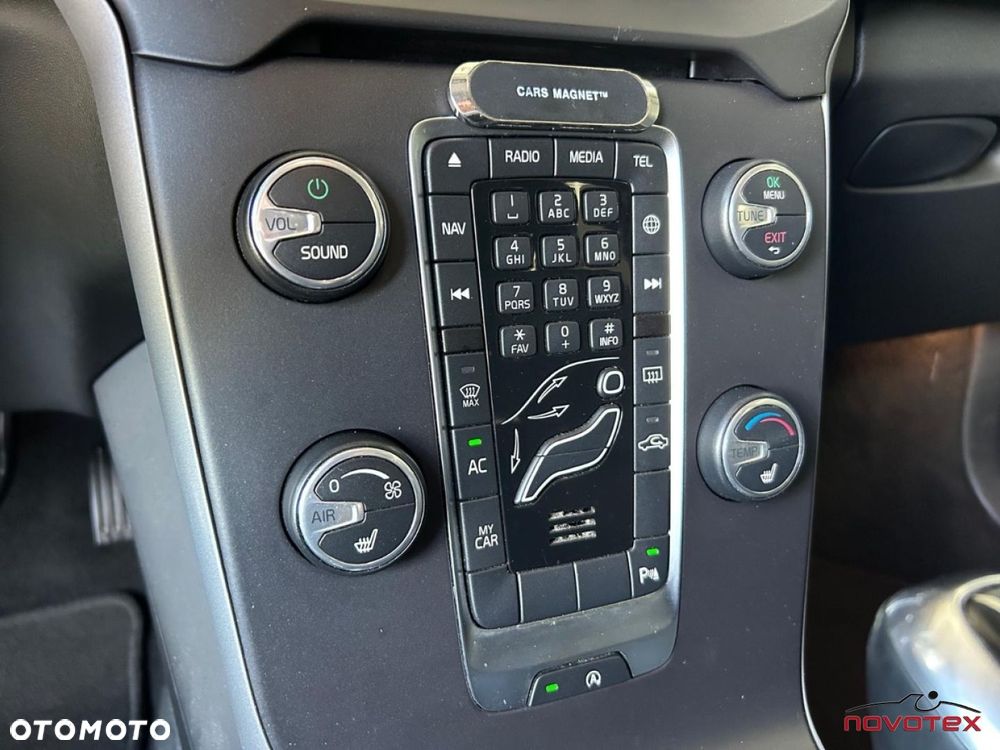 Volvo V40 D2 Drive-E Momentum - 17