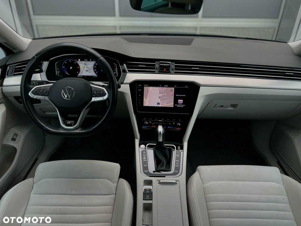 Volkswagen Passat 2.0 TDI 4Mot Elegance DSG - 26