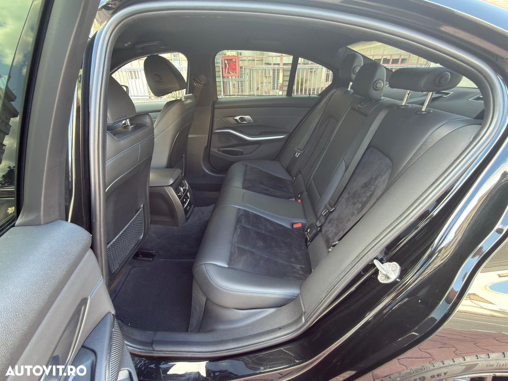 BMW Seria 3 320i xDrive Aut. Edition M Sport Shadow - 19
