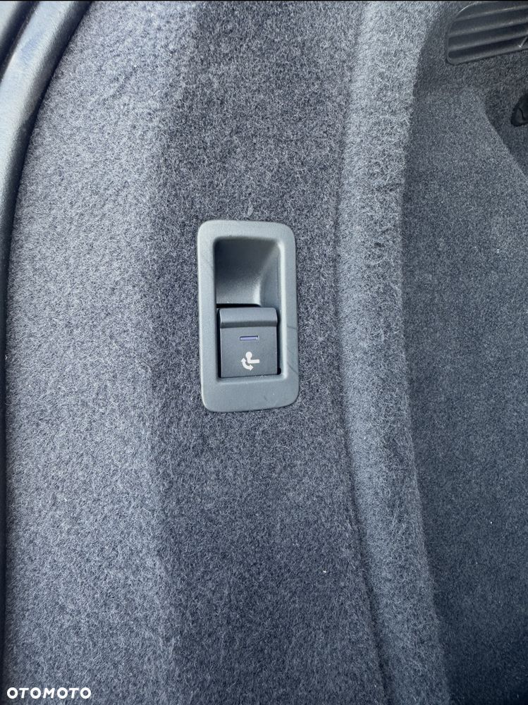 Audi A4 Avant 40 TDI S tronic - 13