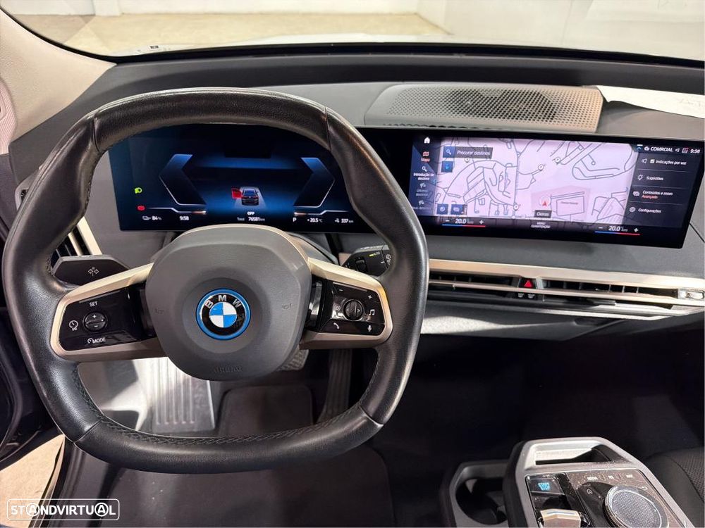 BMW iX xDrive 40 - 9