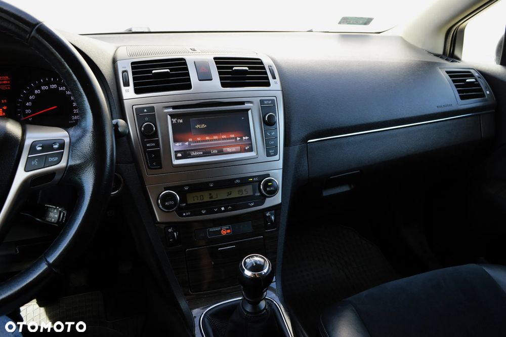 Toyota Avensis 2.0 D-4D Sol - 15