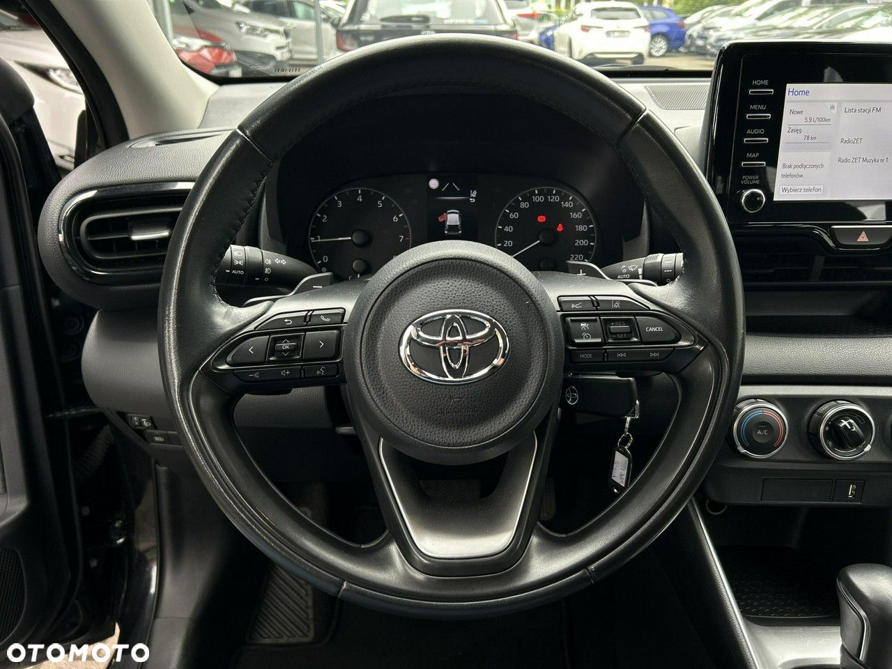 Toyota Yaris - 22
