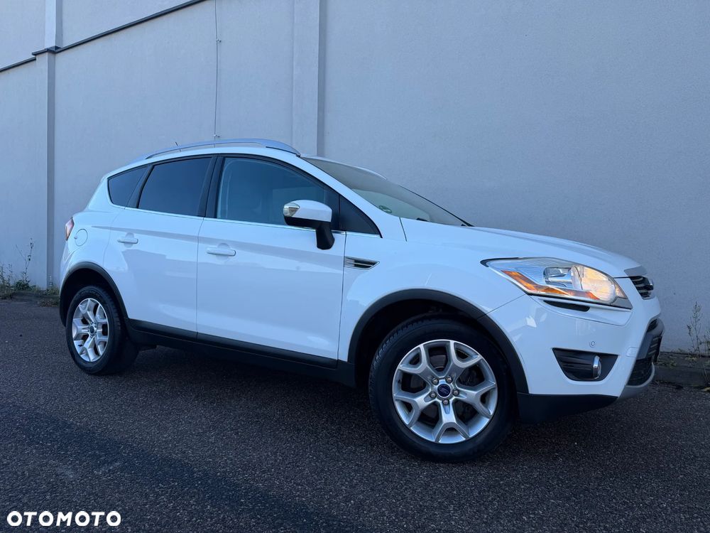 Ford Kuga 2.0 TDCi 2x4 Titanium - 16