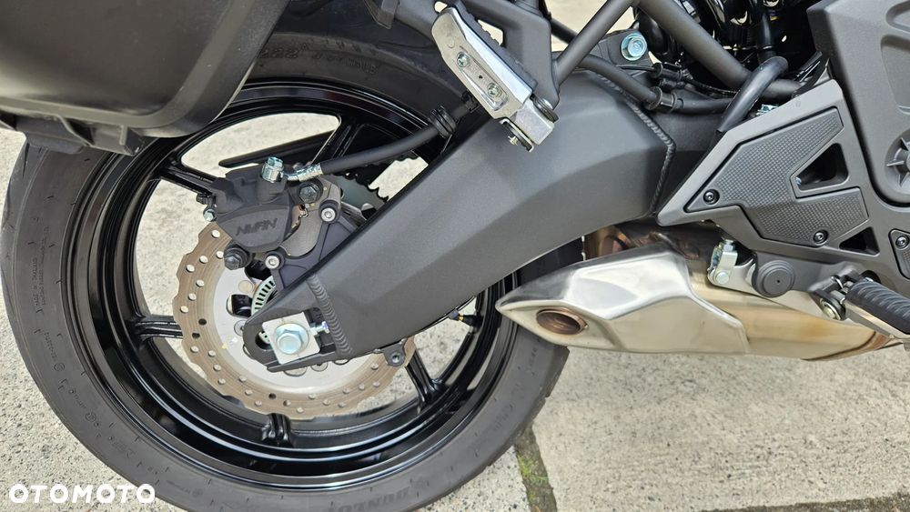 Kawasaki Versys 650 - 12