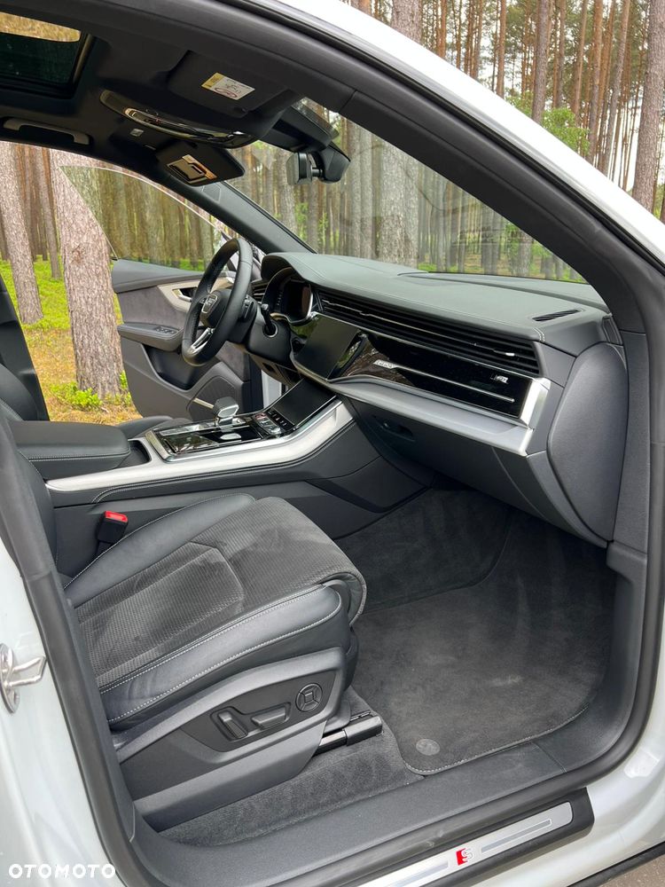 Audi SQ8 - 20