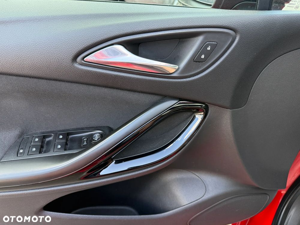 Opel Astra 1.4 T Dynamic S&S - 15