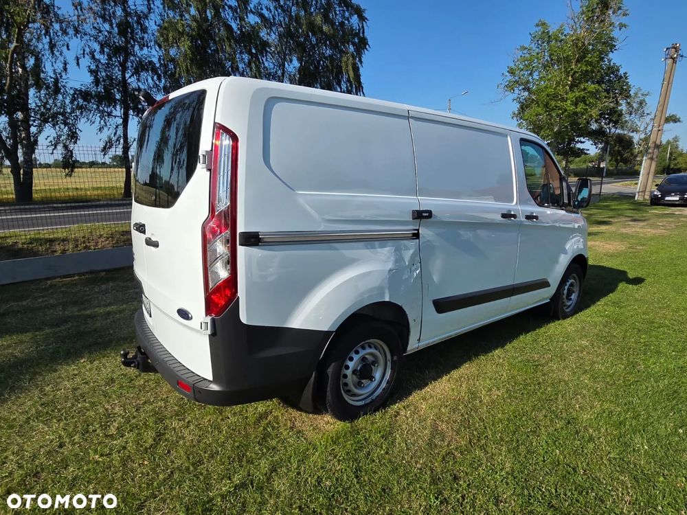 Ford TRANSIT CUSTOM - 8