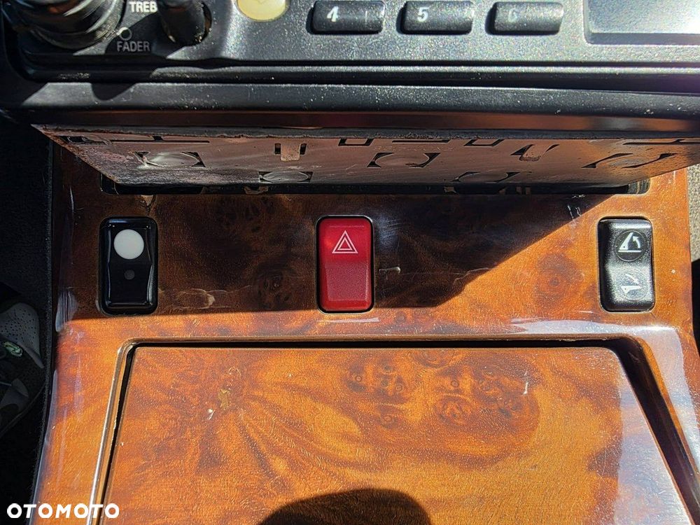 Mercedes-Benz SL - 17