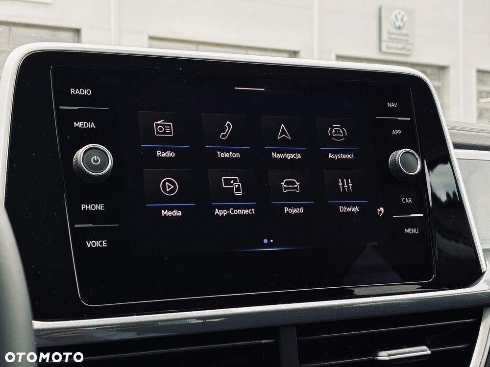 Volkswagen T-Roc - 17