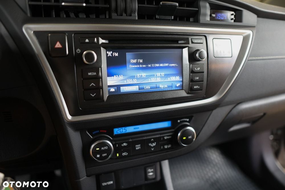 Toyota Auris - 13