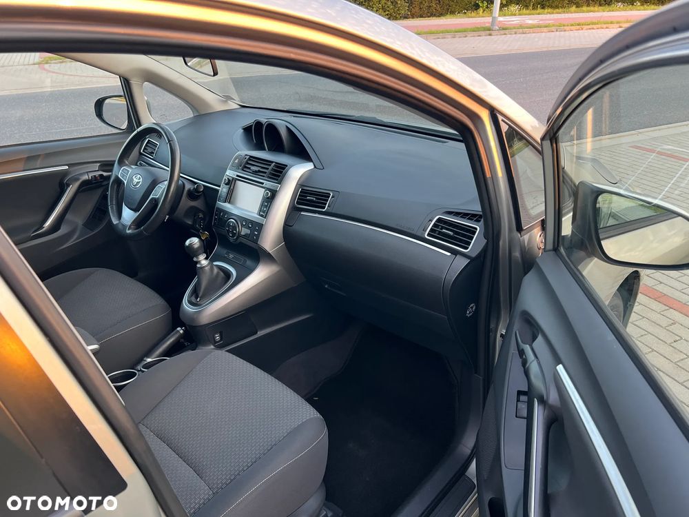 Toyota Verso 2.0 D-4D Sol - 10