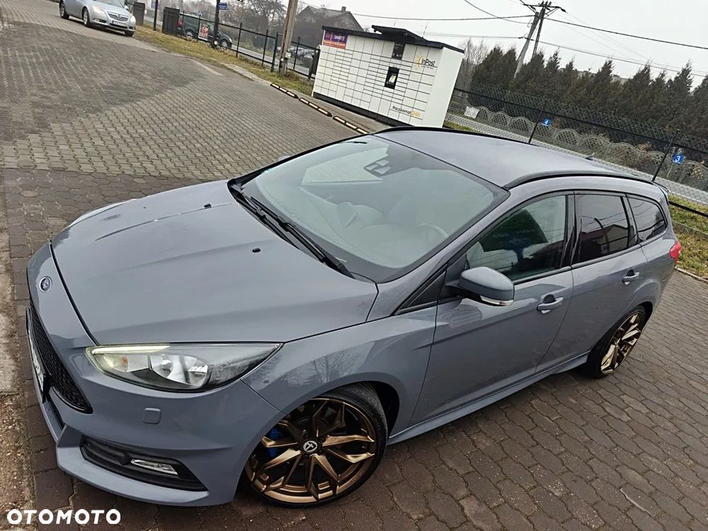 Ford Focus 2.0 TDCi ST - 11
