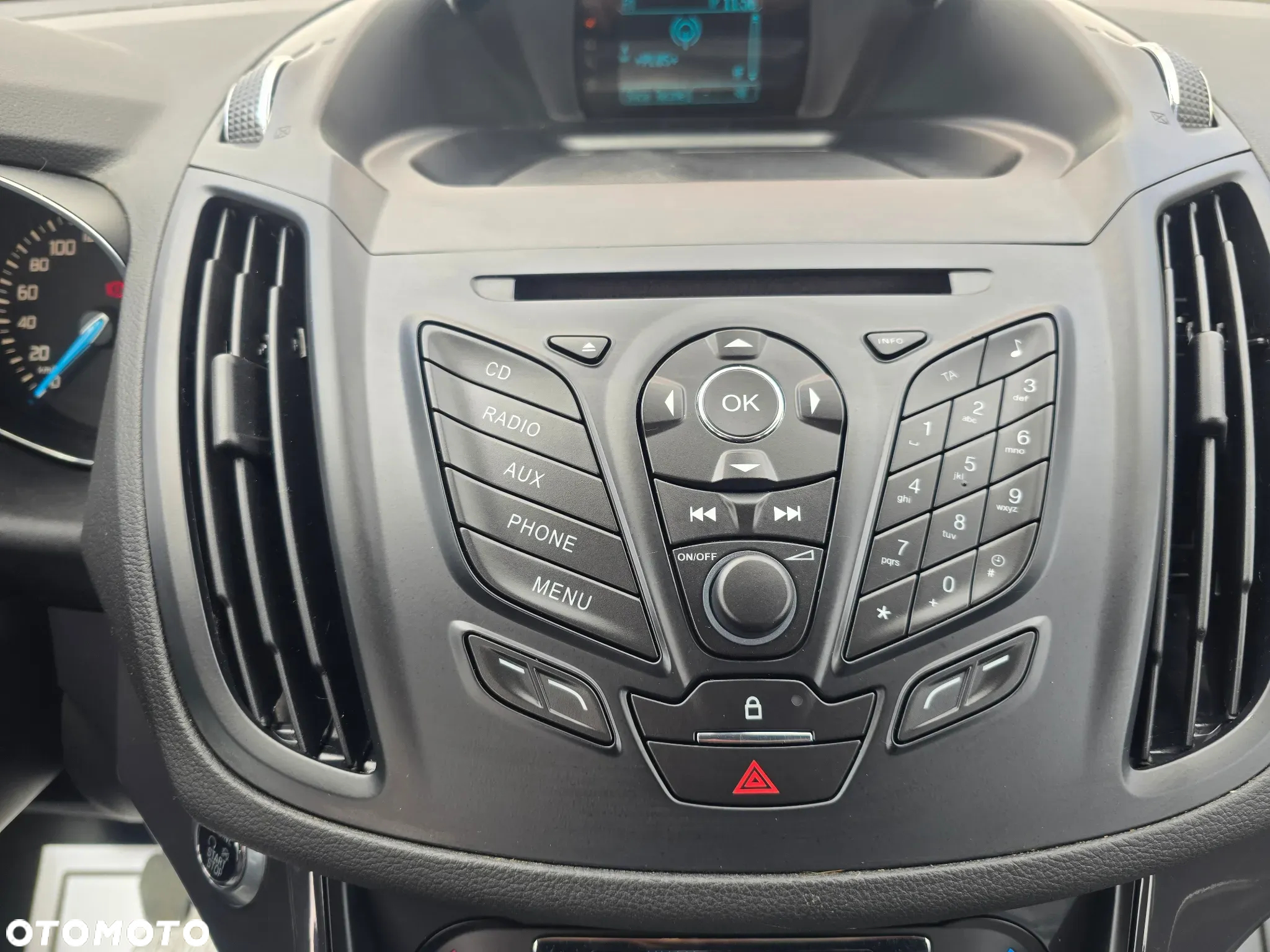 Ford Kuga 1.6 EcoBoost 2x4 Titanium - 11