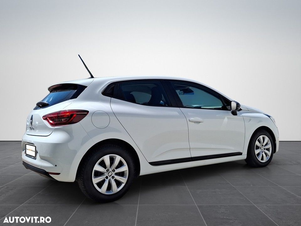 Renault Clio - 10