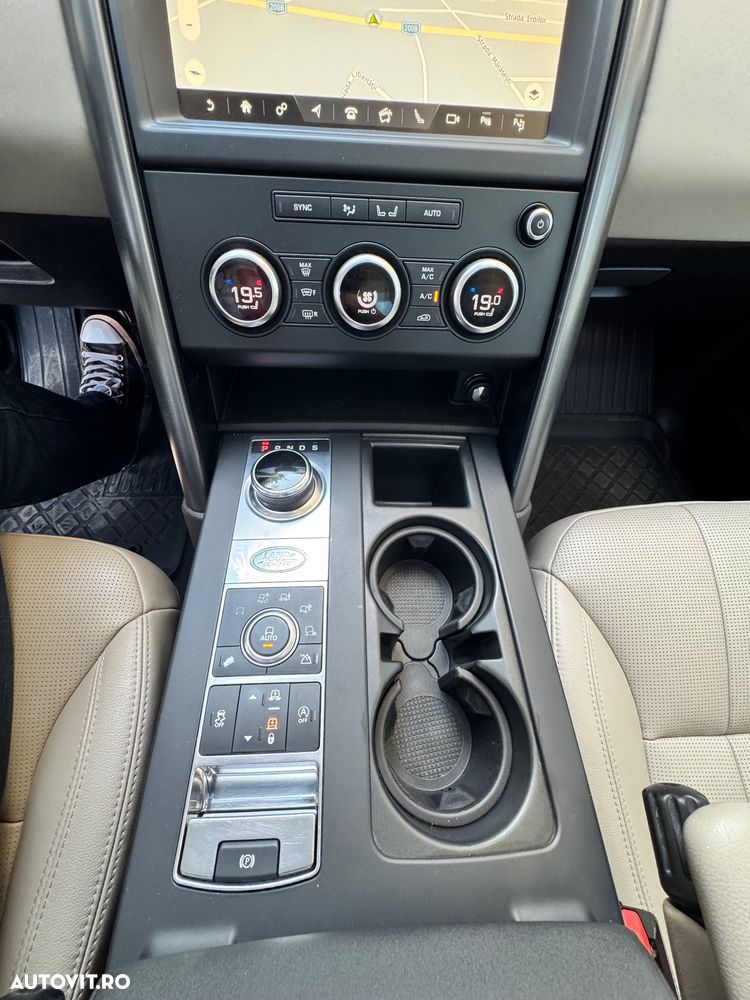 Land Rover Discovery 3.0 L SD6 Landmark Edition - 21