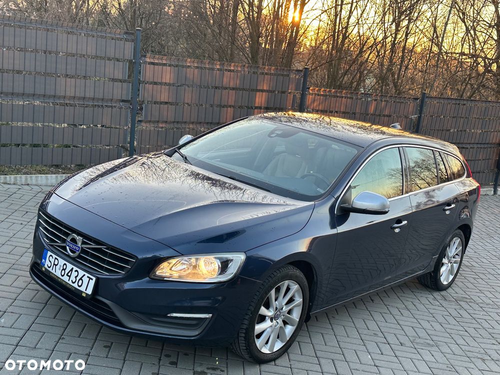 Volvo V60 D4 Momentum - 4