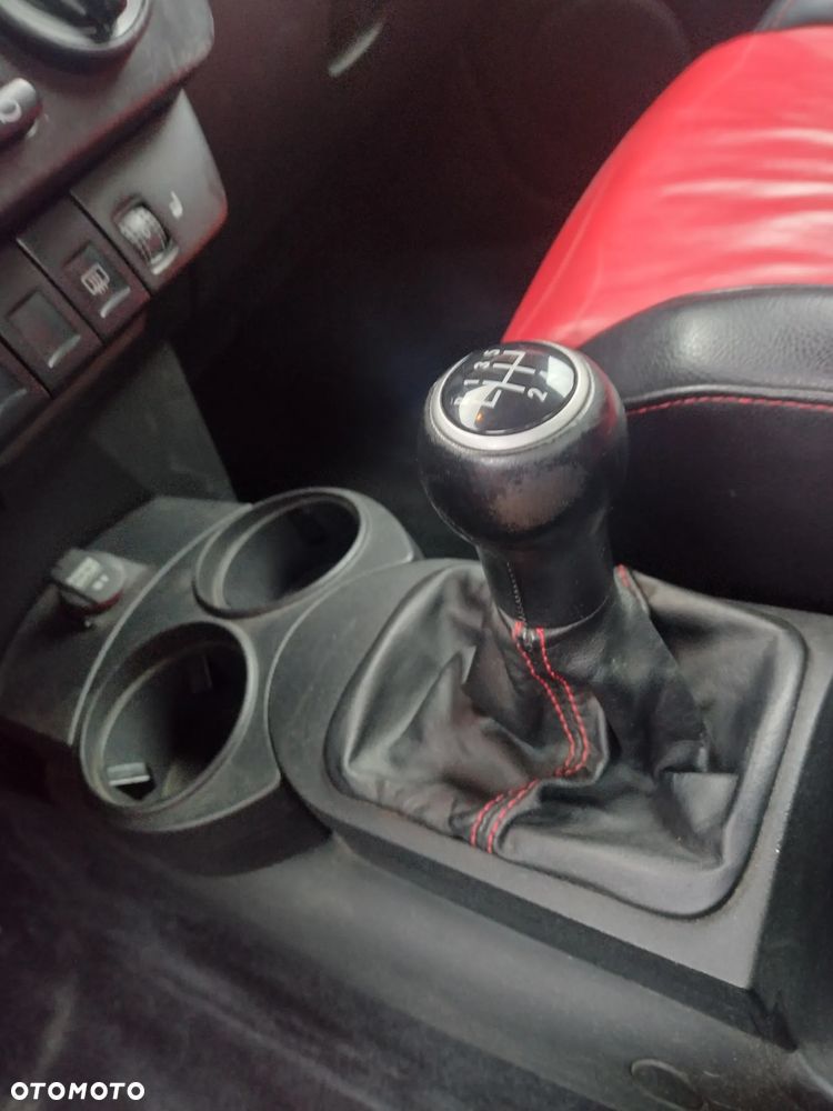 Volkswagen New Beetle - 15