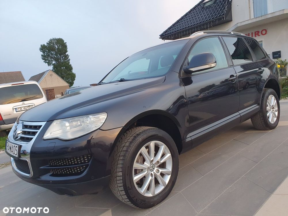 Volkswagen Touareg - 1